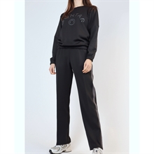 Montar logo sweatshirt